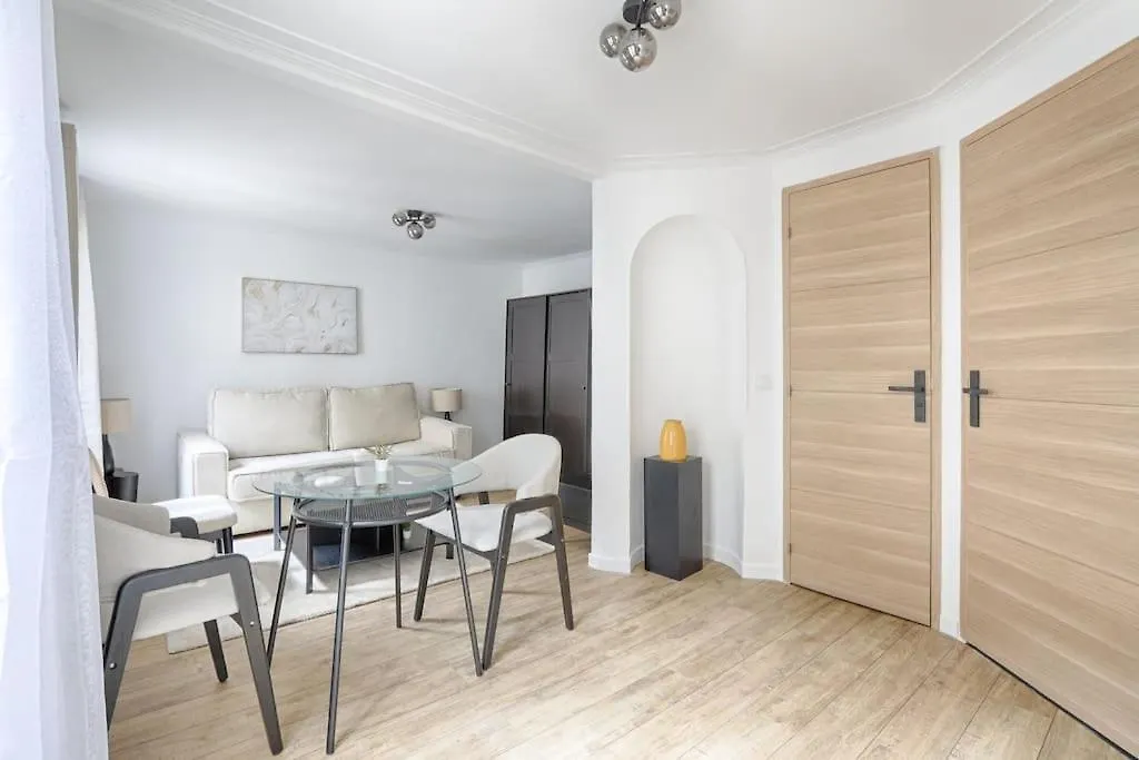 Luxury Design 9th Apartment Paris