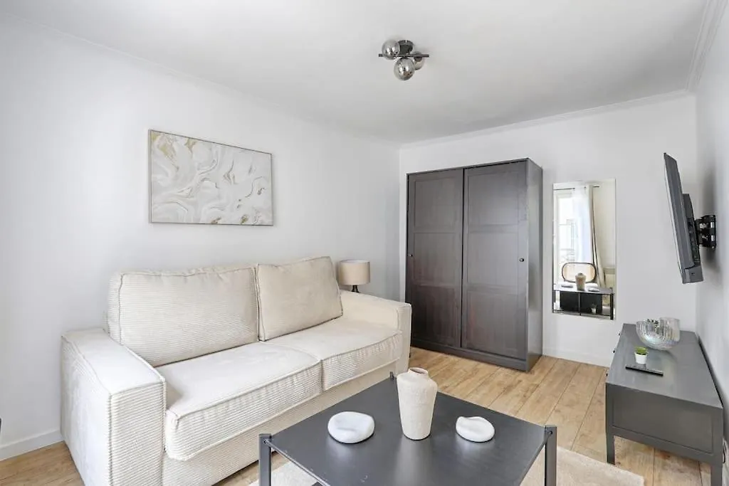 Luxury Design 9th Apartment Paris
